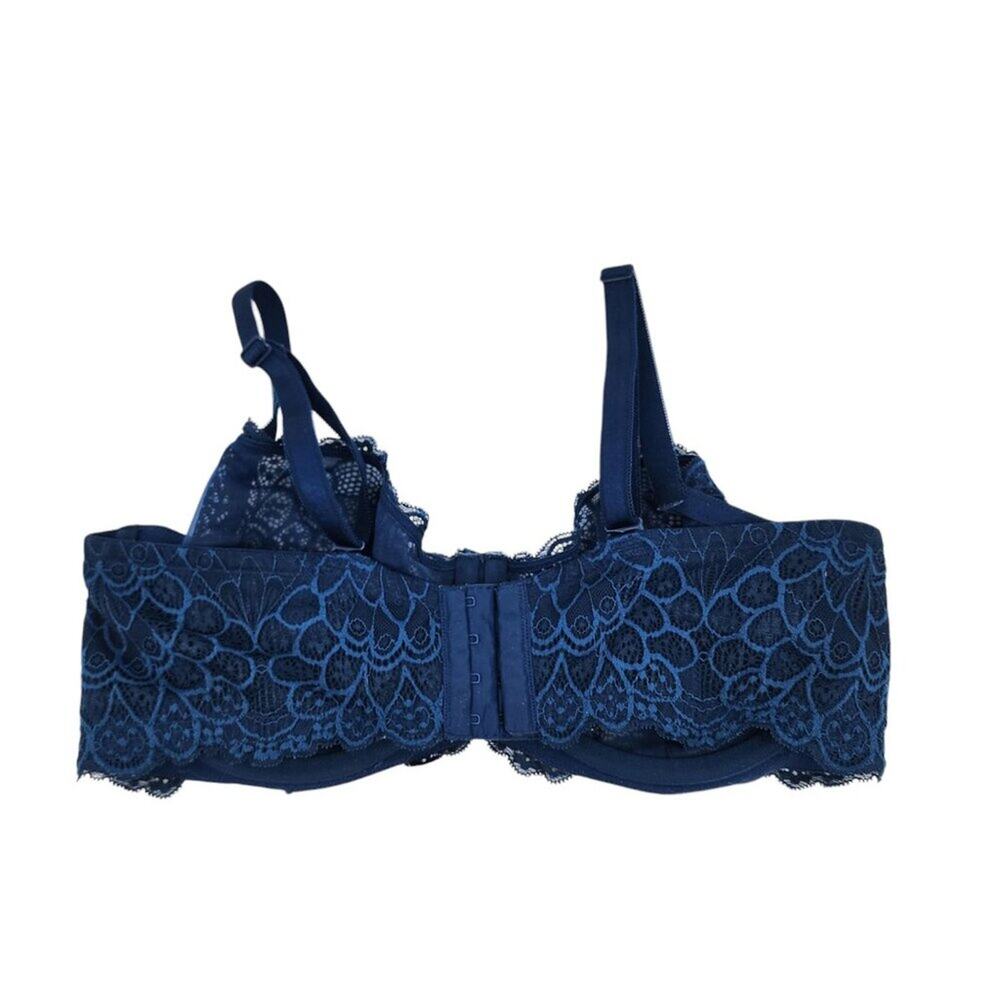 Torrid Curve Blue Lace Underwire Bra Szie 38DD Adjustable Straps Hook Closure